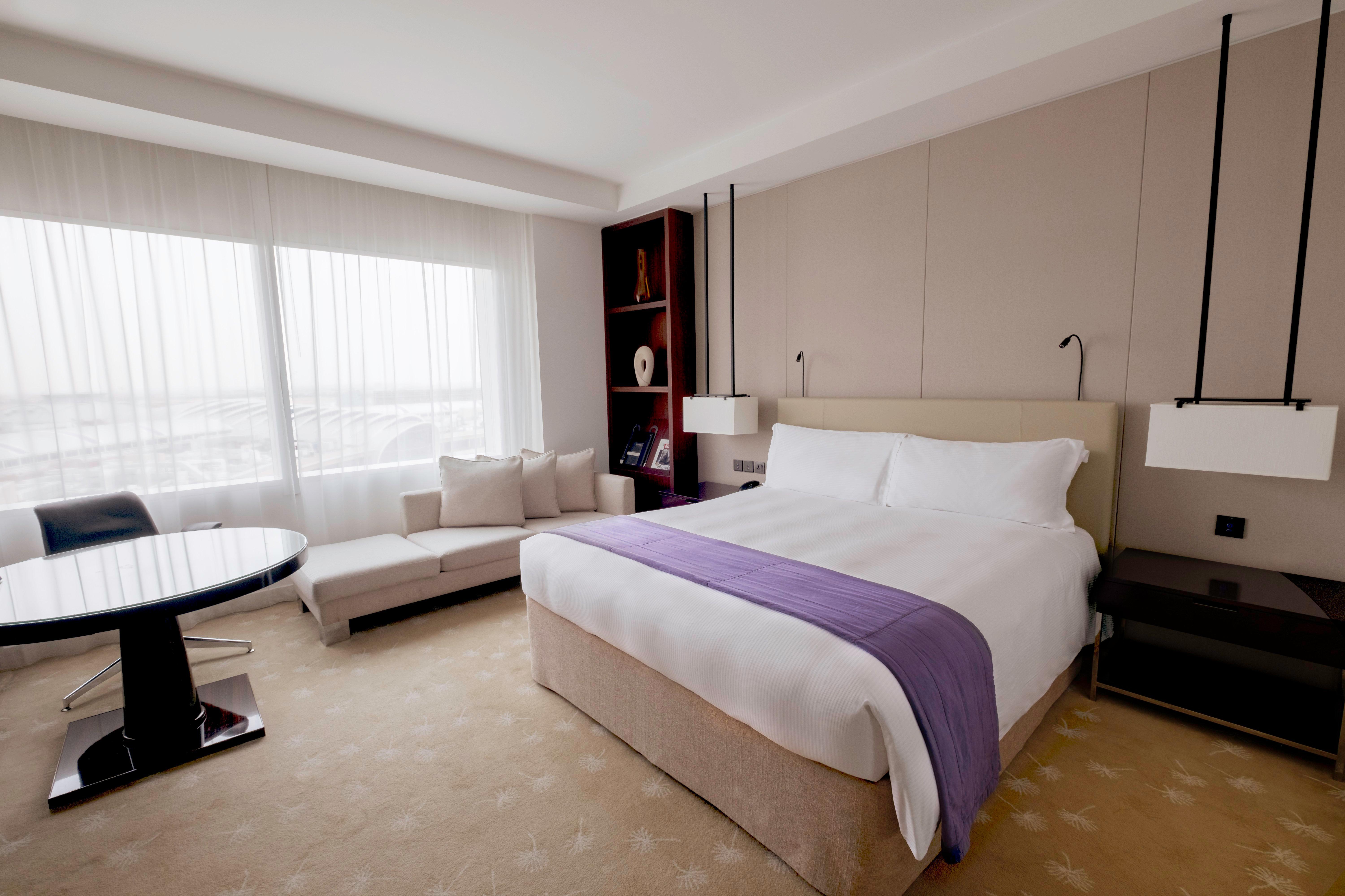 Intercontinental Dubai Festival City By Ihg Екстериор снимка A room at the hotel