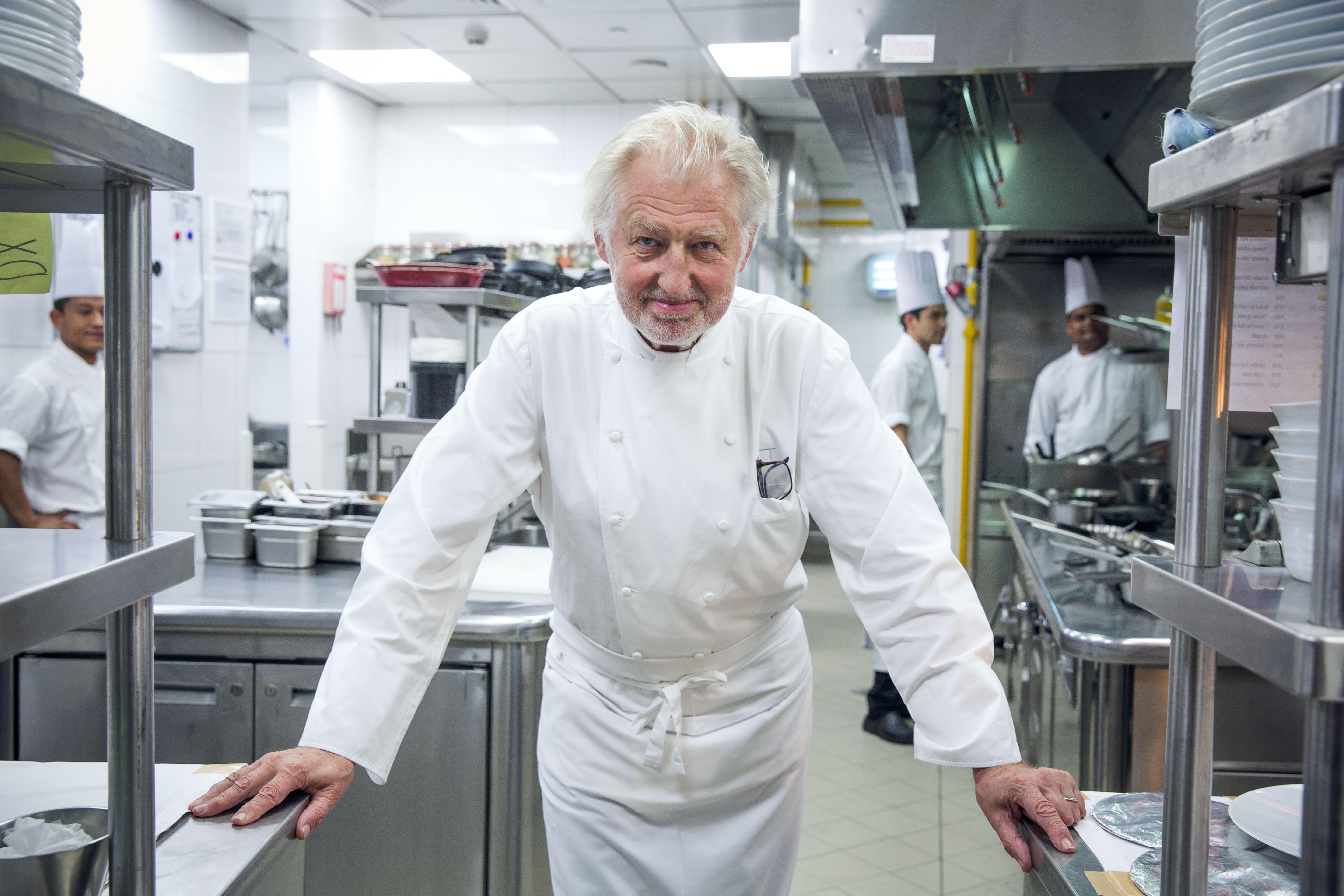 Intercontinental Dubai Festival City By Ihg Екстериор снимка Paul Bocuse