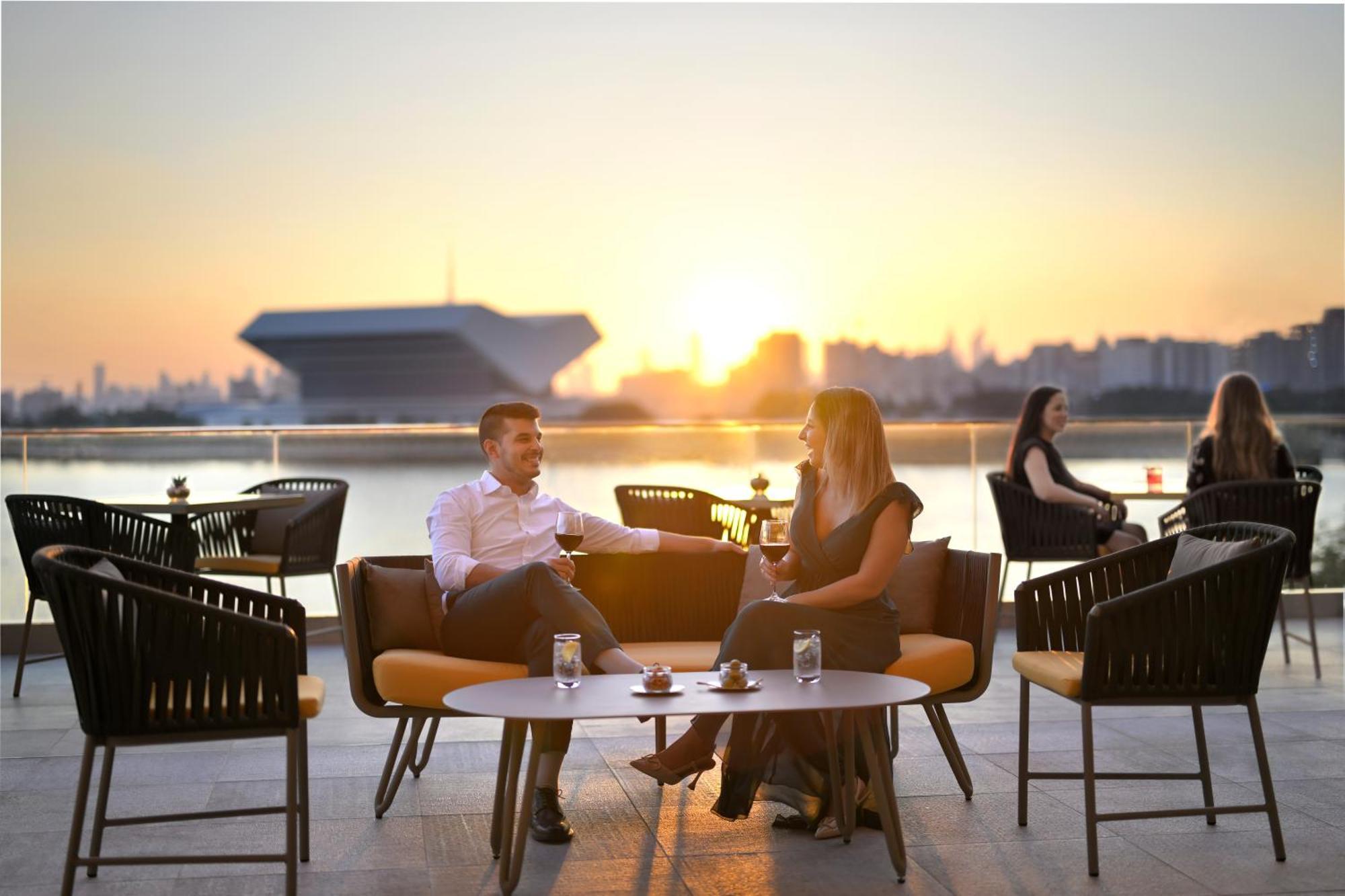 Intercontinental Dubai Festival City By Ihg Екстериор снимка View from the rooftop bar